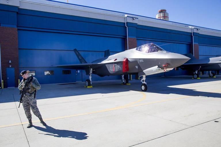 What Are The Pros And Cons Of Bringing The F35 To Boise? Boise State