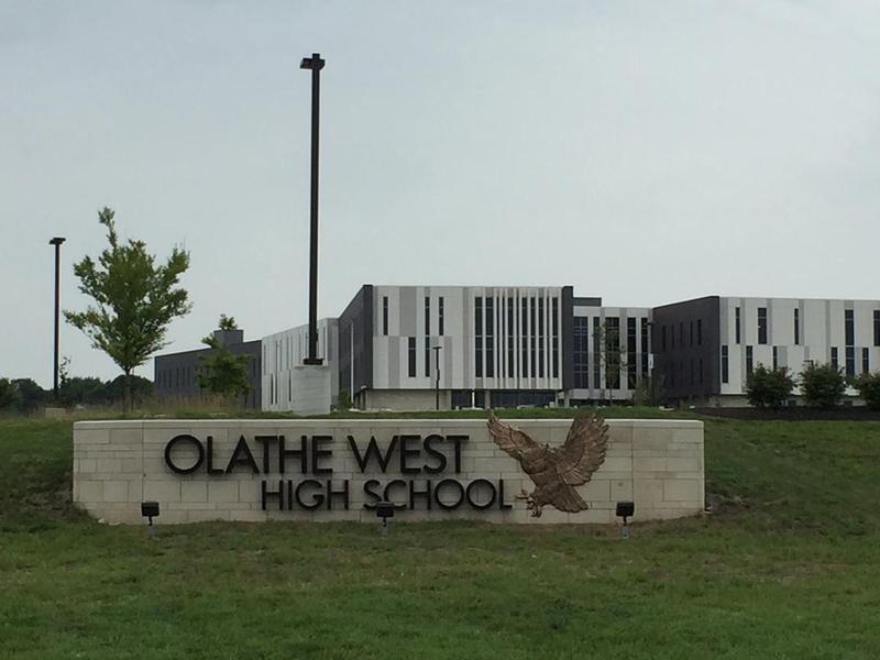 Olathe School District Says Students Will Be Punished If They Used LGBT