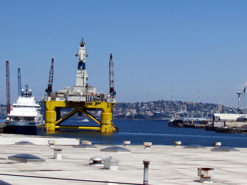 Shell's Polar Pioneer rig juts out into the West Waterway of Seattle's Duwamish River.