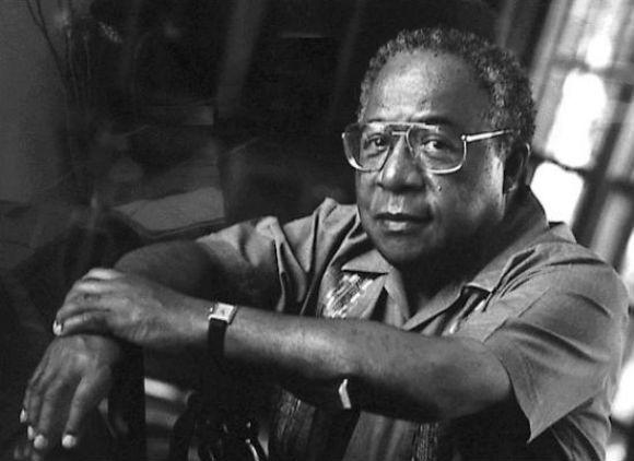 alex haley roots the saga of an american family