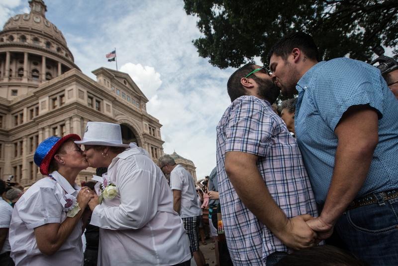 A Year Later Gay Marriage Debate Shifts In Texas Kut 2182