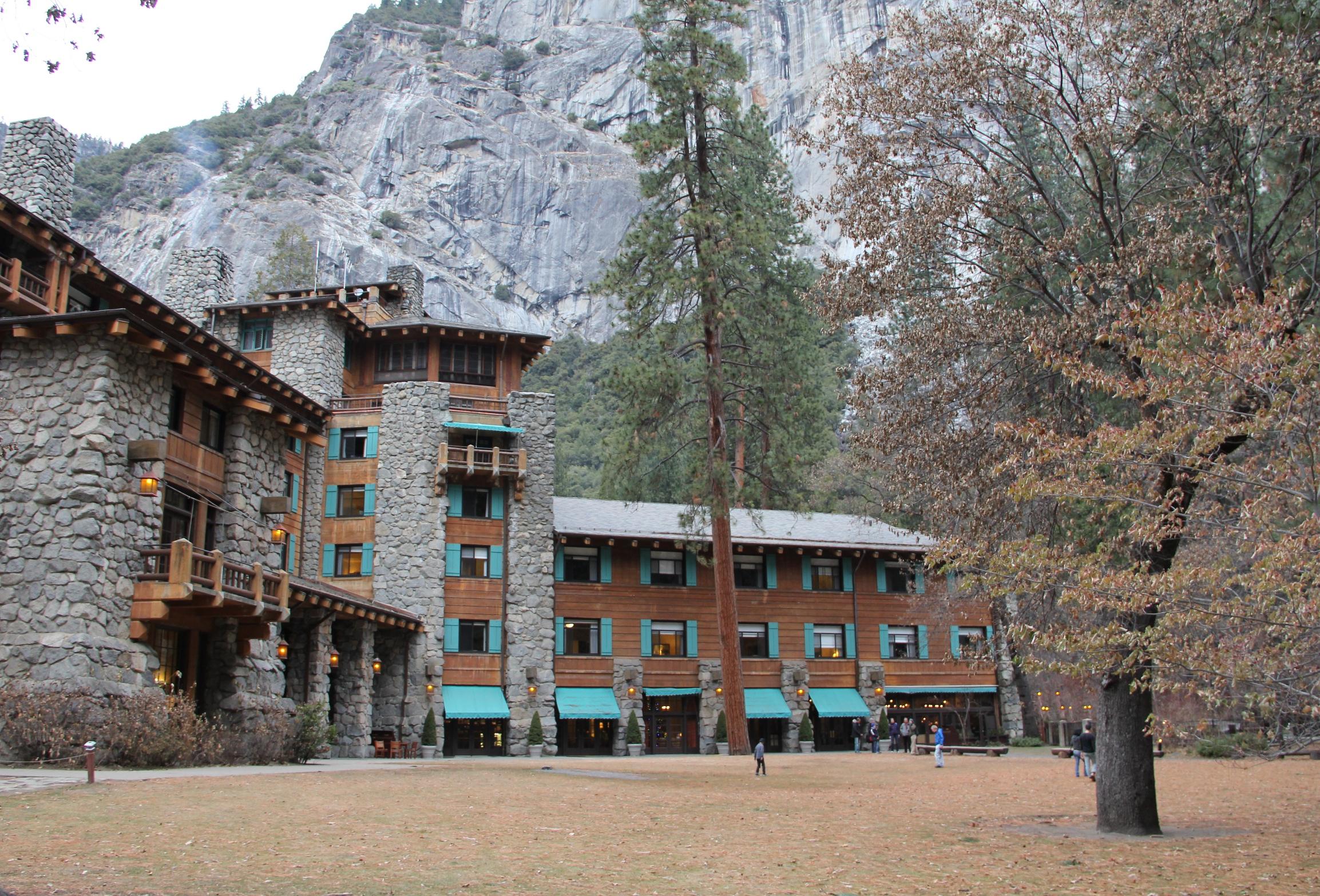 yosemite-s-ahwahnee-hotel-other-attractions-to-get-new-names-valley