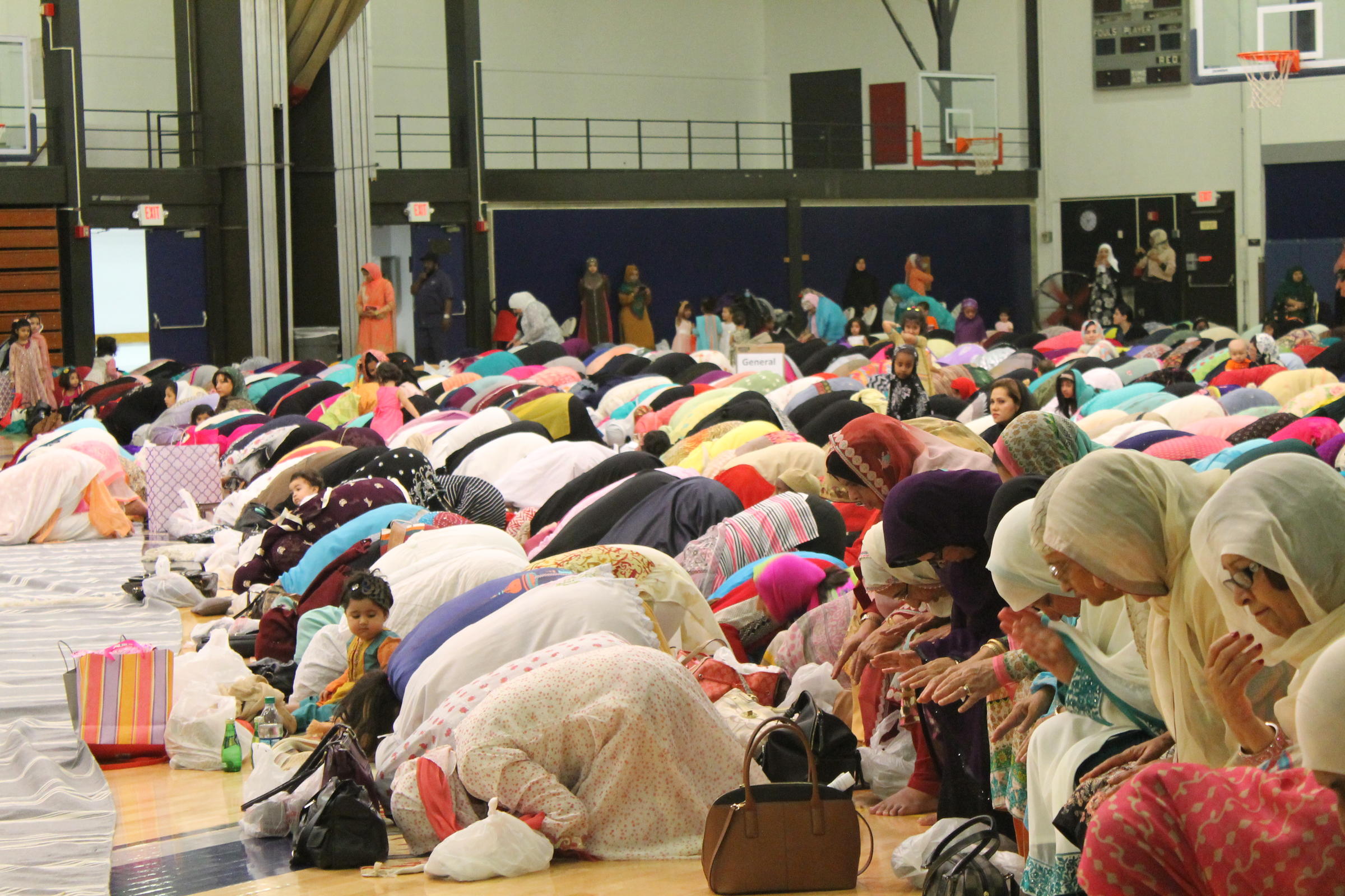Reflections on Ramadan: St. Louis Muslims celebrate, break the fast on Eid holiday | St. Louis ...