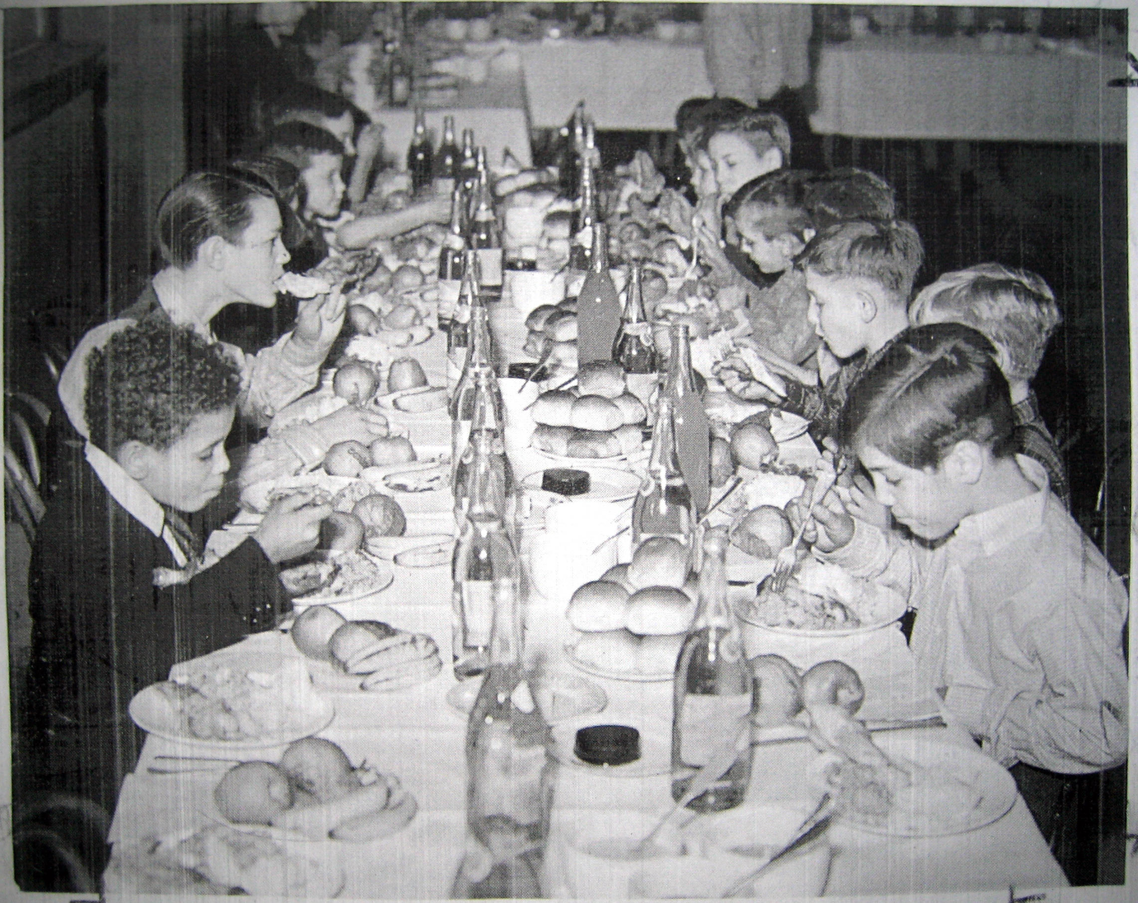 From 1906-1931, a mysterious benefactor served Thanksgiving dinner to orphans in St. Louis | St ...