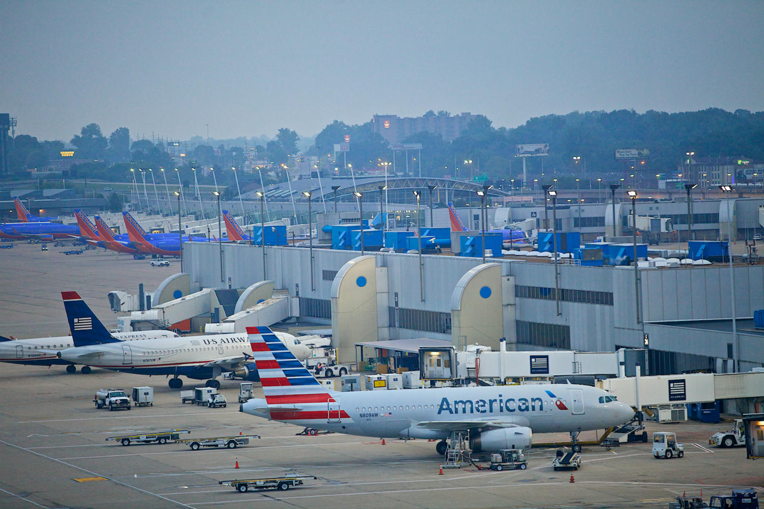 Long, bumpy flight expected for team exploring privatization of Lambert Airport | St. Louis ...