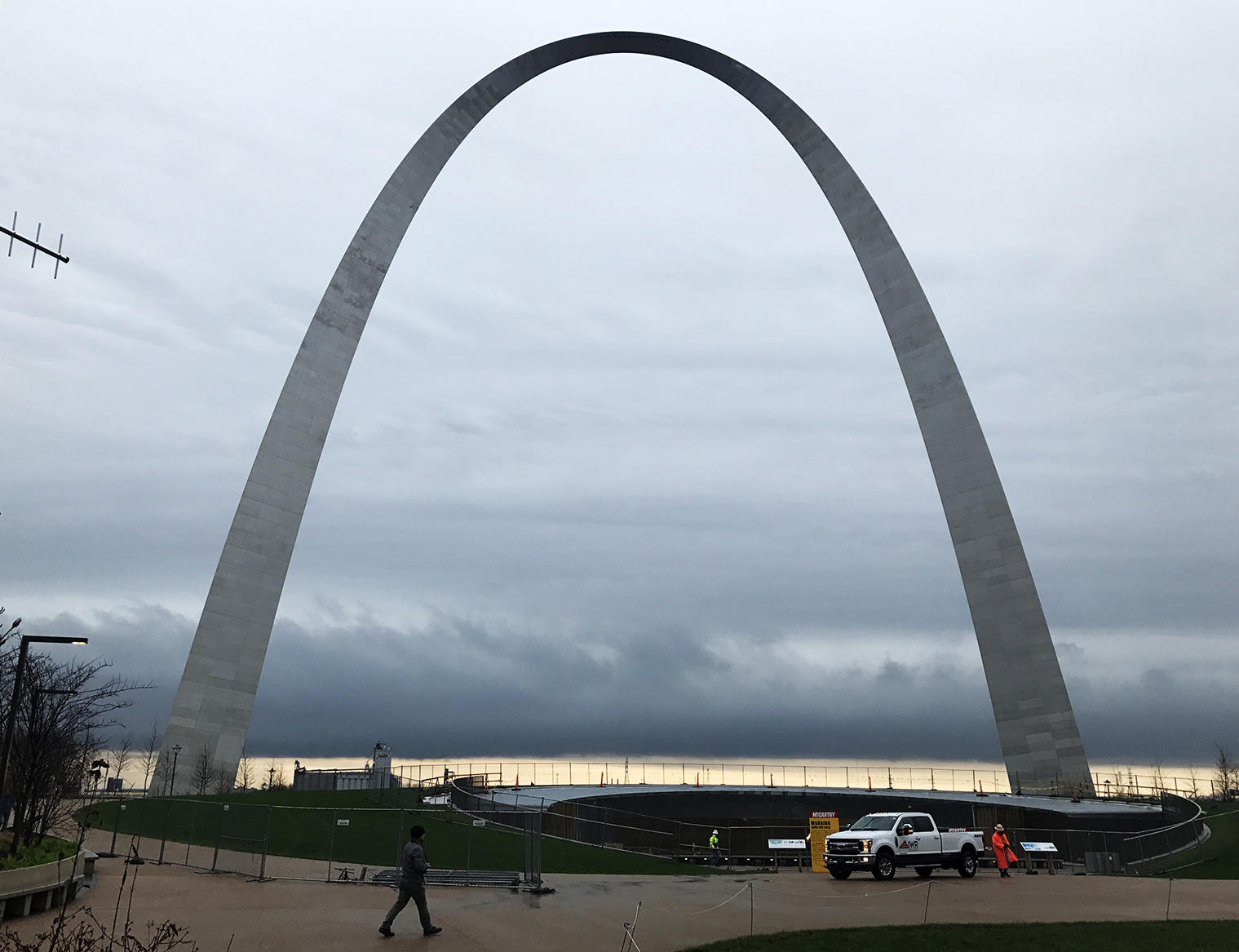 Park Over the Highway entrance opens at Gateway Arch | St. Louis Public Radio