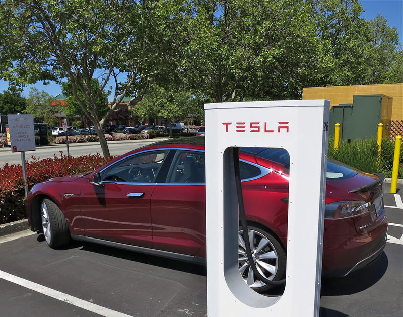 Tesla will expand charging stations in Michigan | Michigan Radio