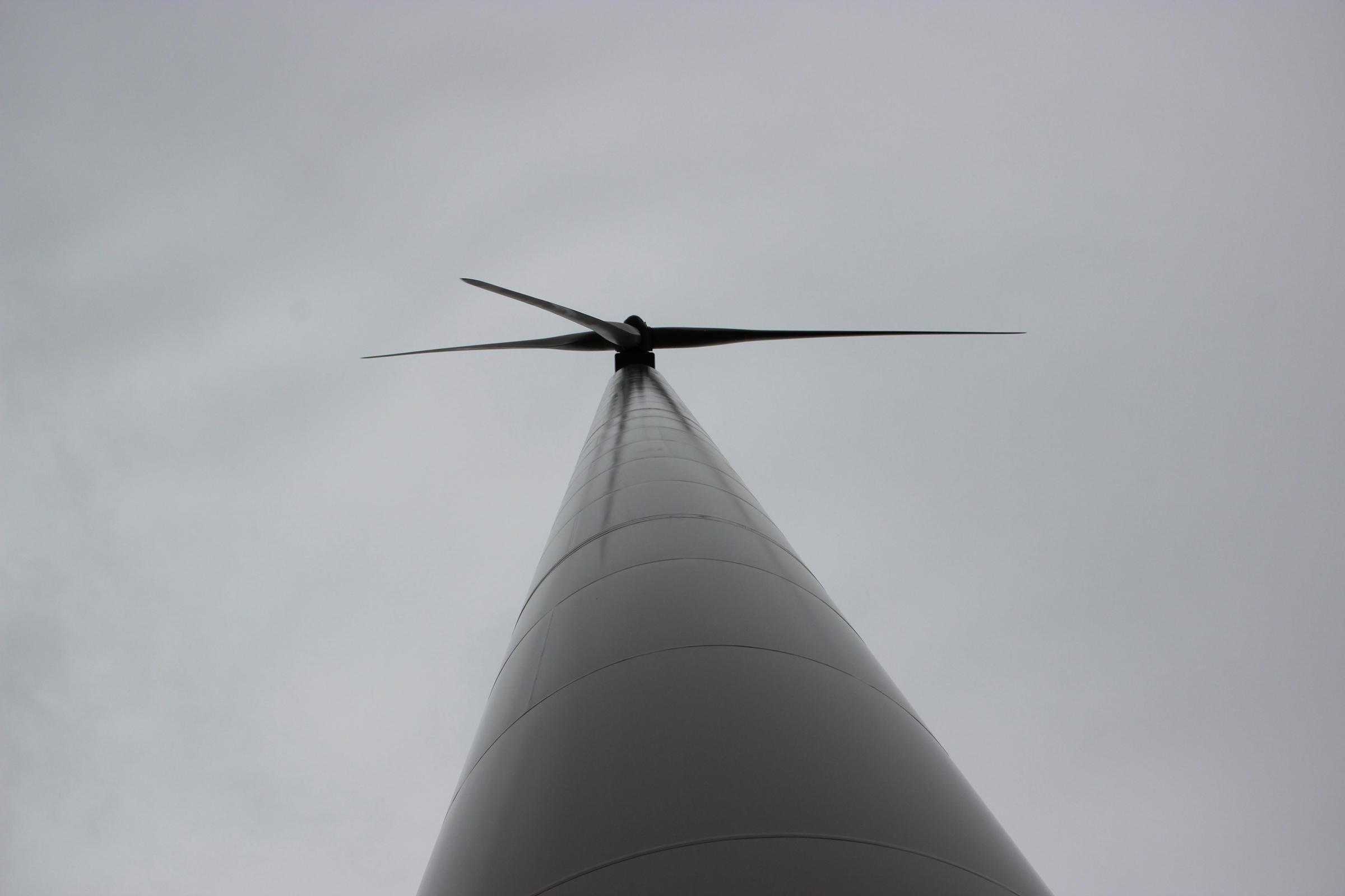 This is what it sounds like inside Michigan's largest wind ...