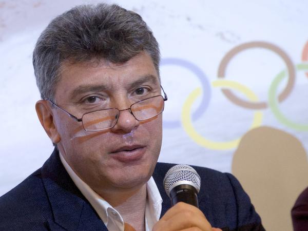 Putin Critic Boris Nemtsov Shot Dead | KRWG