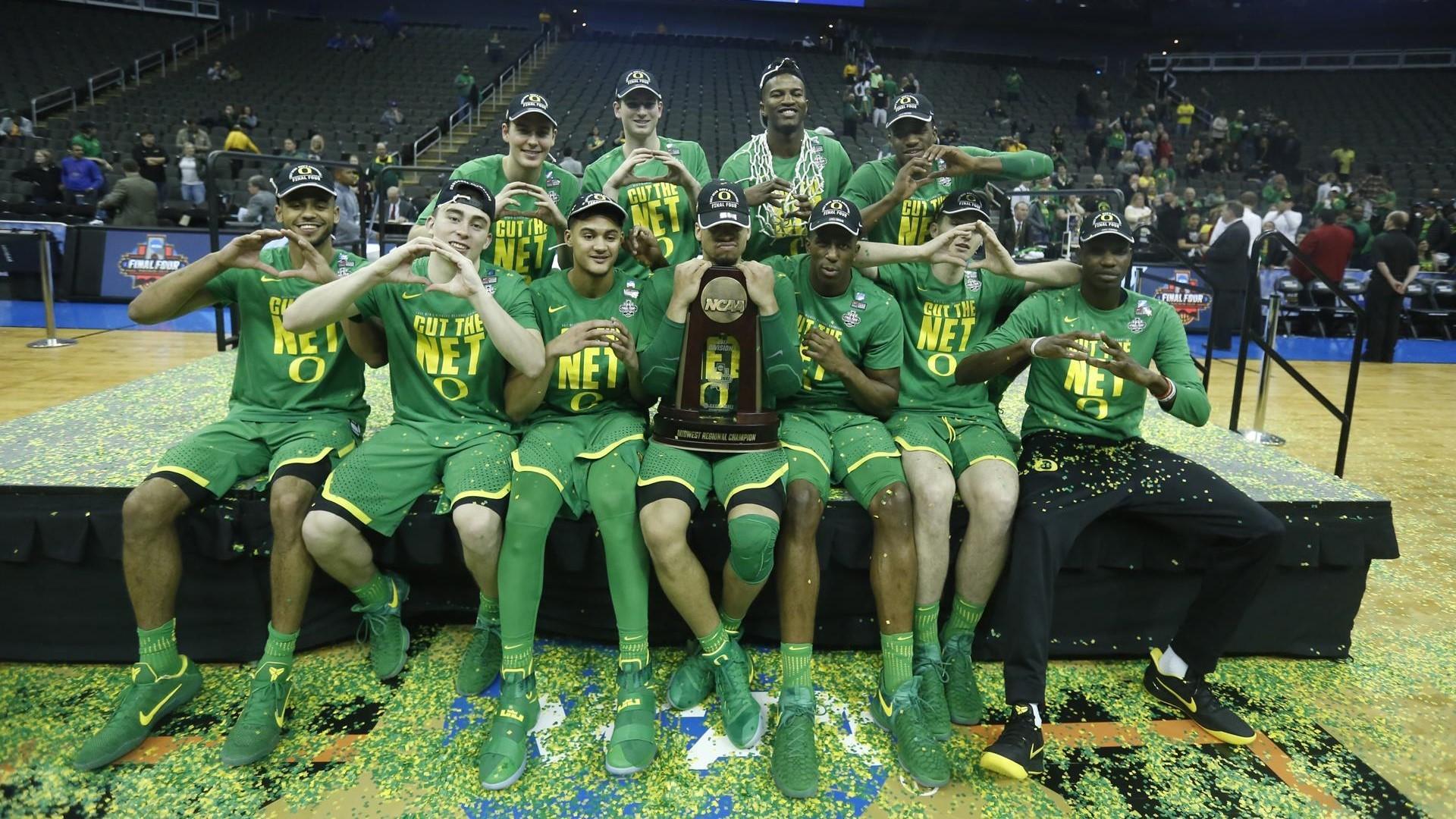 Oregon Or Gonzaga Could Bring Men's College Basketball Trophy Back To