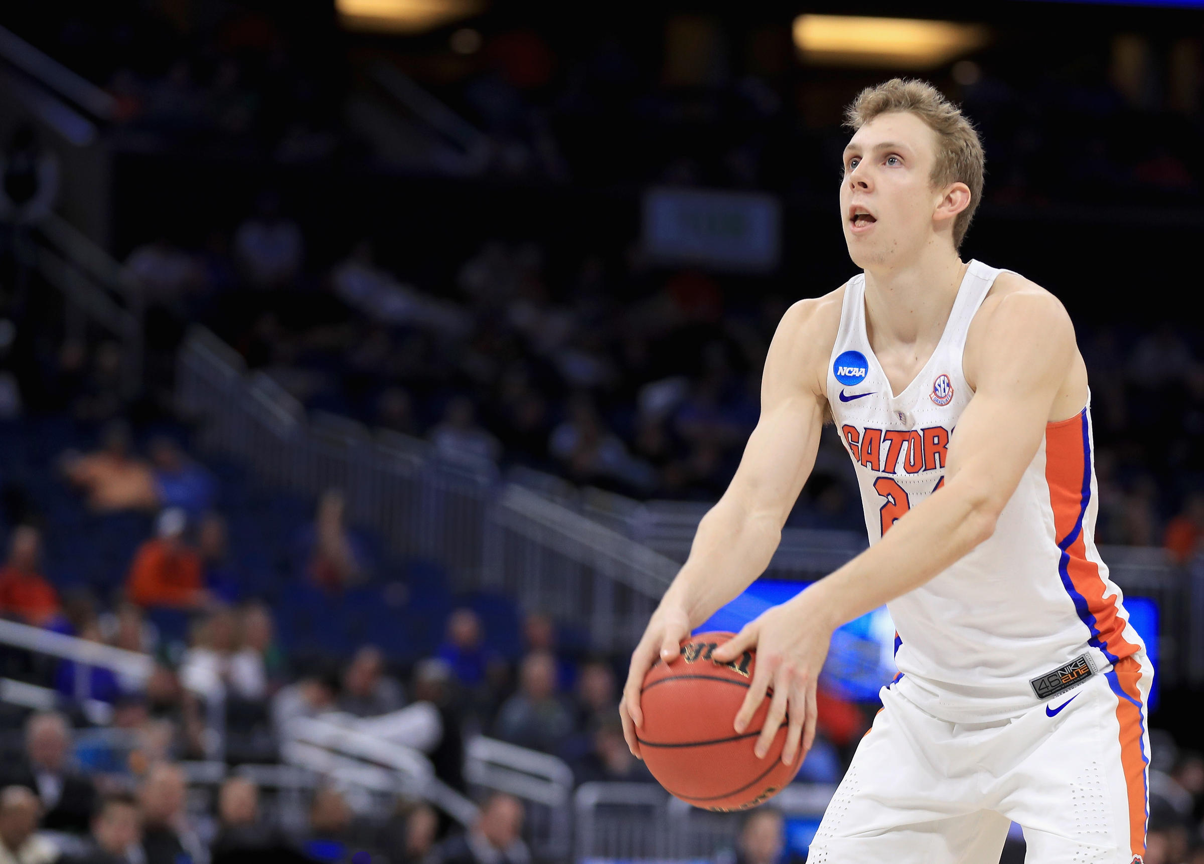 Why Rick And Canyon Barry Stay True To The 'Granny Shot' | WPSU2400 x 1723