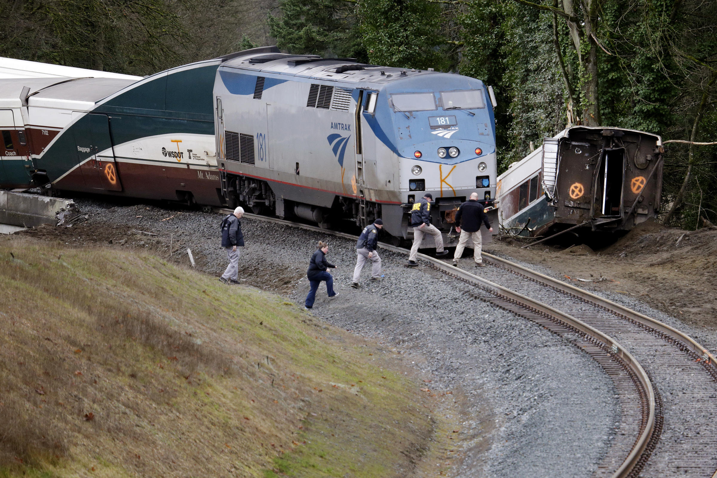 Amtrak Train Derails On Overpass In Washington State, Killing 3 WBFO