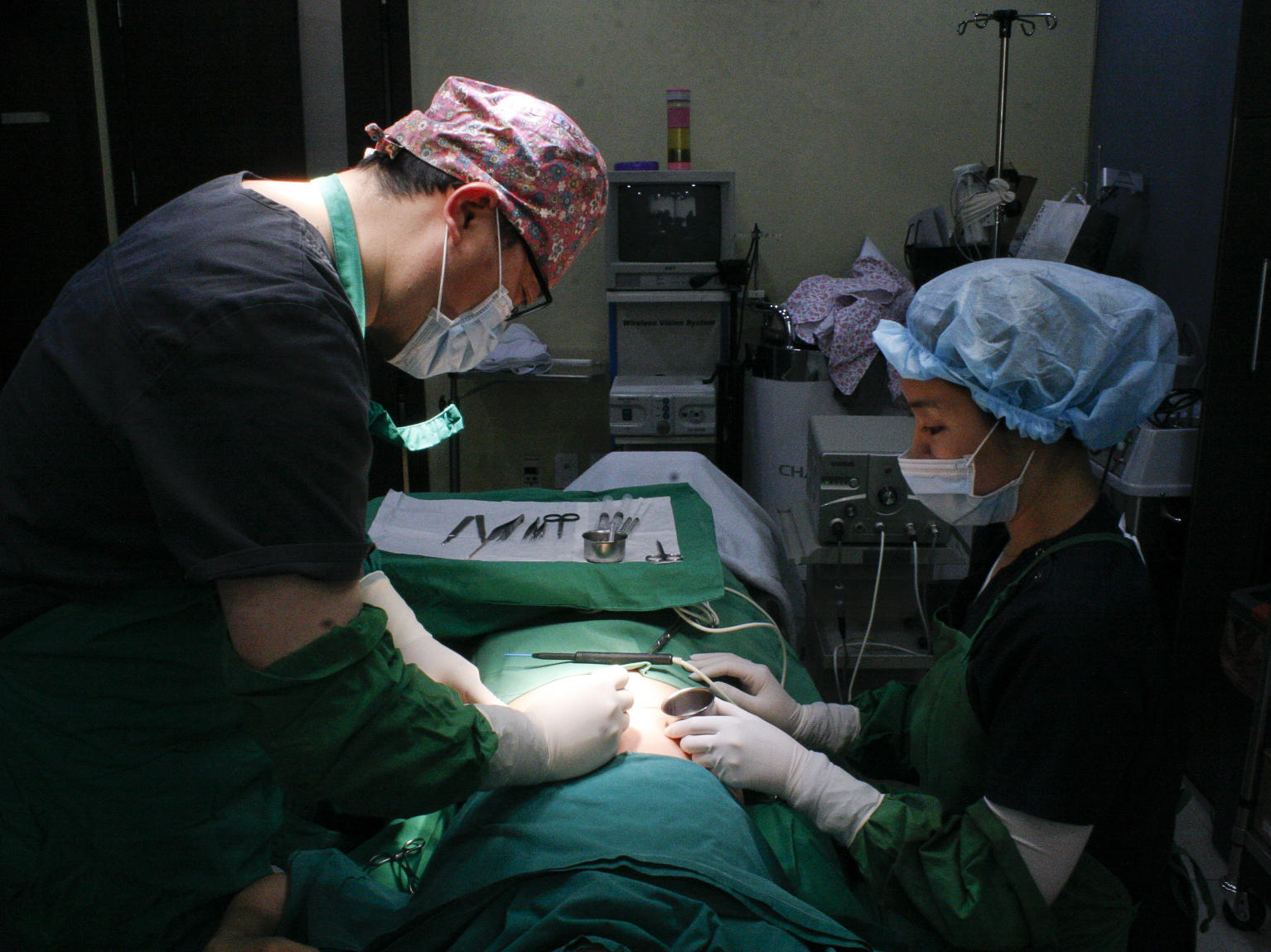 How S Koreas Plastic Surgeons Are Helping Scarred N Korean Defectors