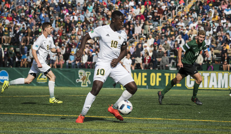 Uvm Mens Soccer Duo Shines Locally And Nationally Vermont Public Radio 