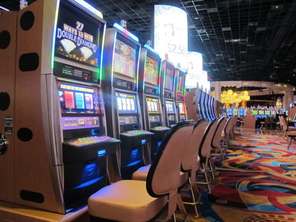 when will hollywood casino columbus open