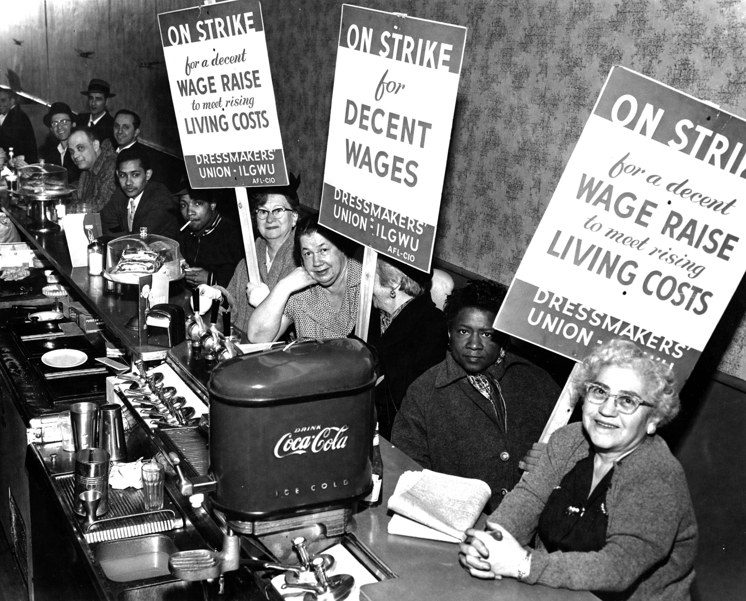 Rise and decline of unions in american society history essay