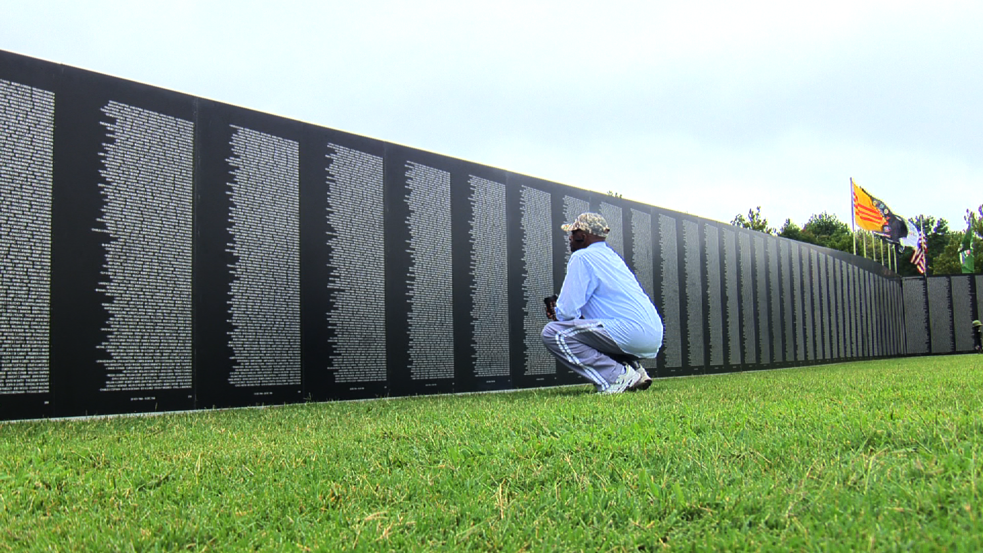 Traveling Vietnam Wall Opens in Carbondale WSIU