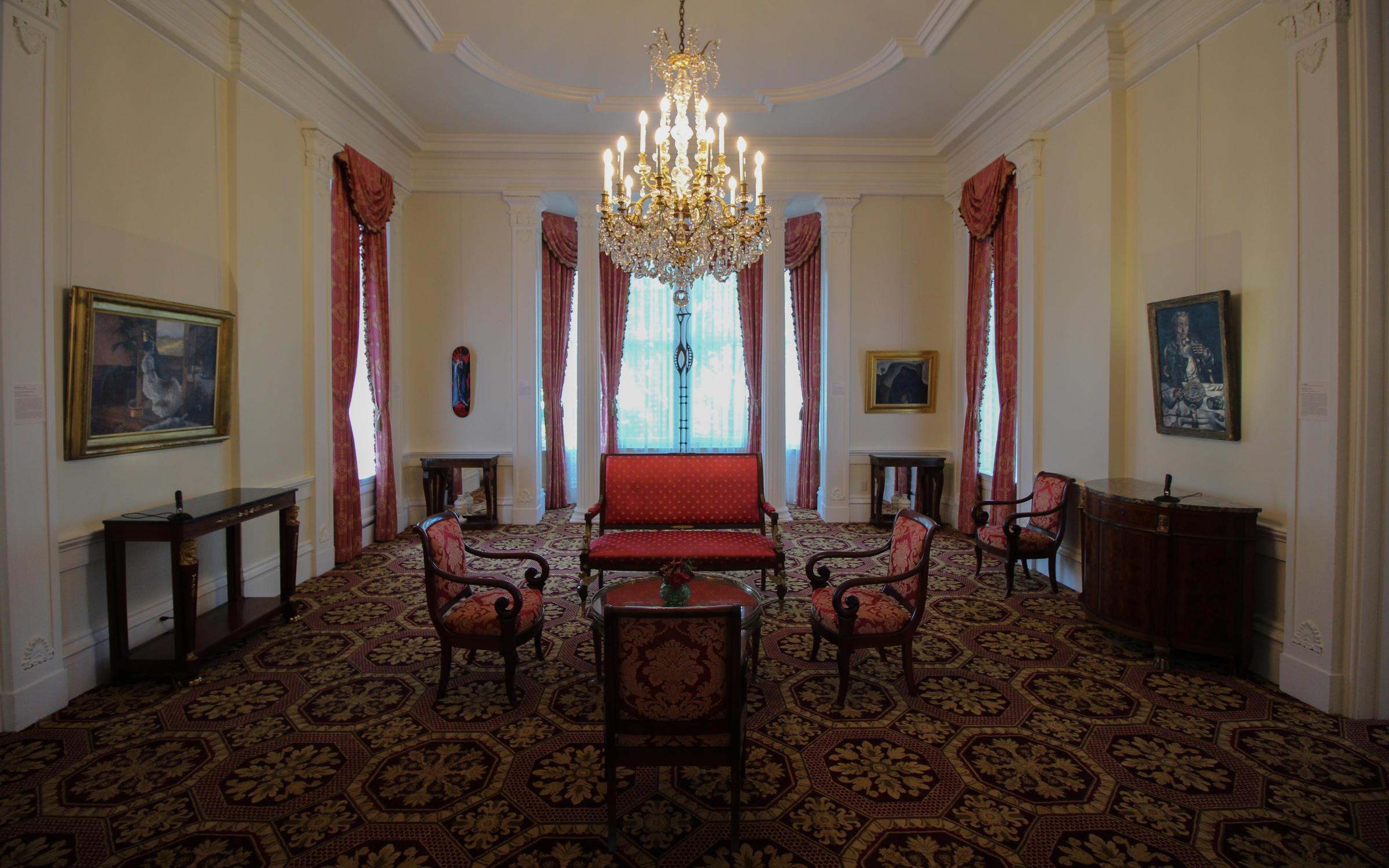 Look Inside The Renovated Governor's Mansion | NPR Illinois
