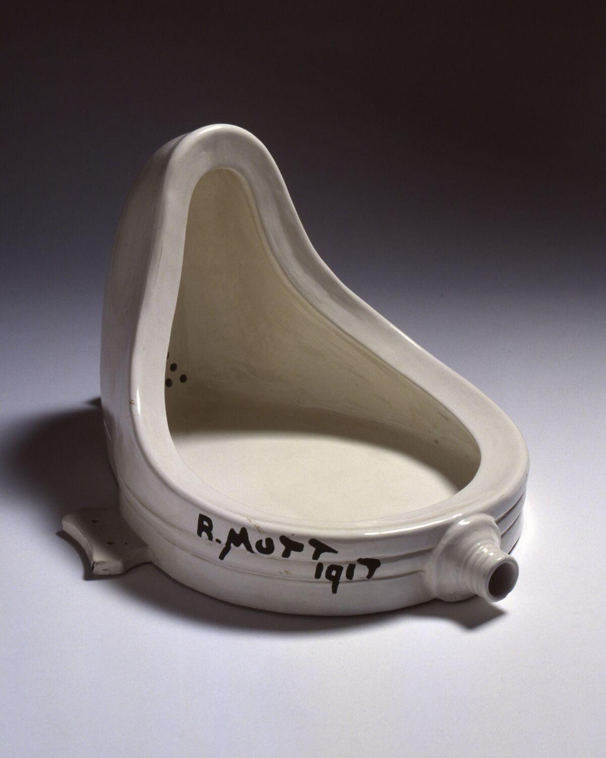 Dalí Museum Showcasing Friendship with Duchamp Asks What is Art