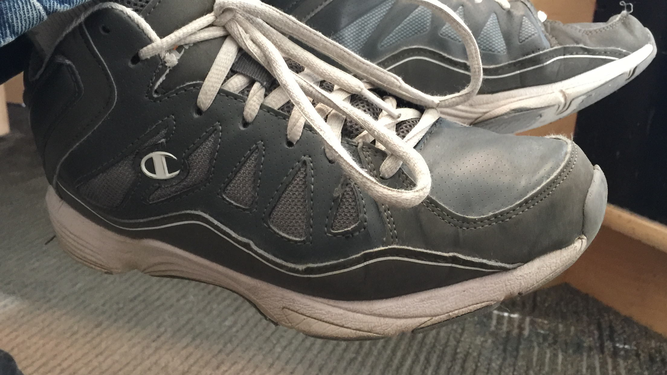 men's at peake 20 running sneakers from finish line