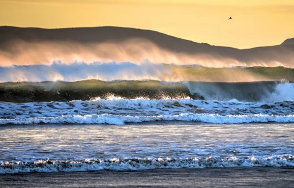 December Storm Expected To Slam Central Coast With Huge Waves Kcbx Large Waves Roll Into Pismo Beach Wednesday Evening Forecast Calls For Wave Heights To Peak Thursday Night Friday
