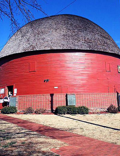 A Round Barn Rendezvous On Historic Route 66 Kgou