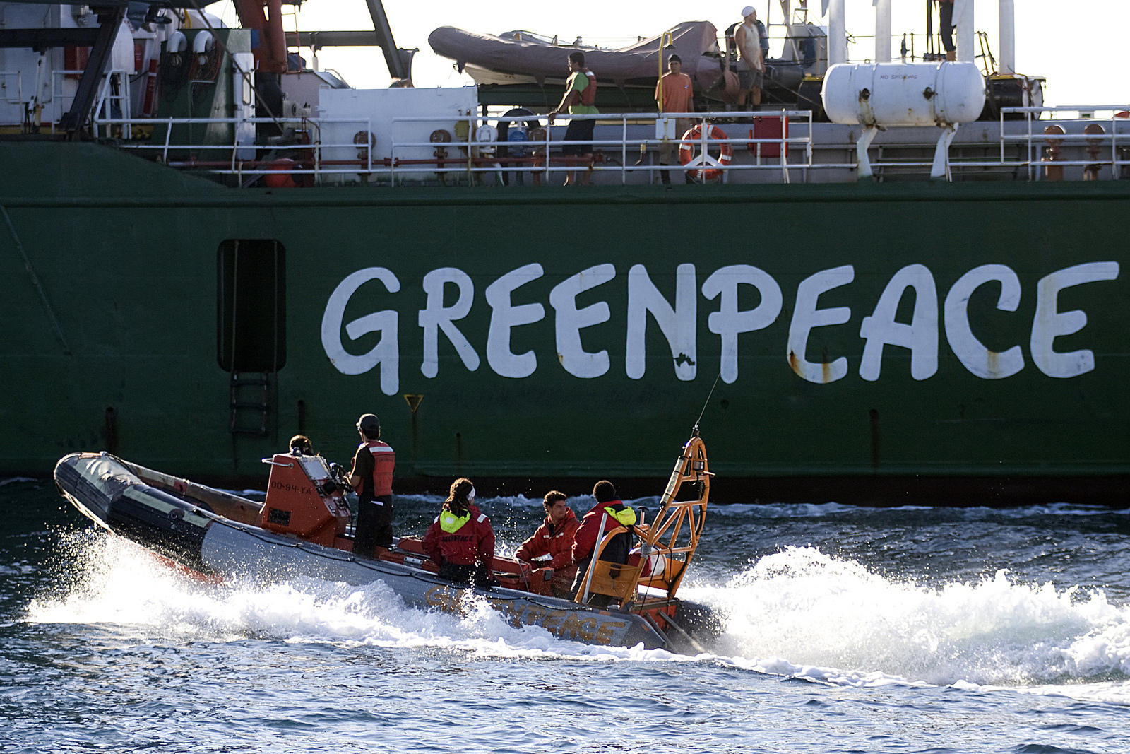 pacific news minute: greenpeace busts 