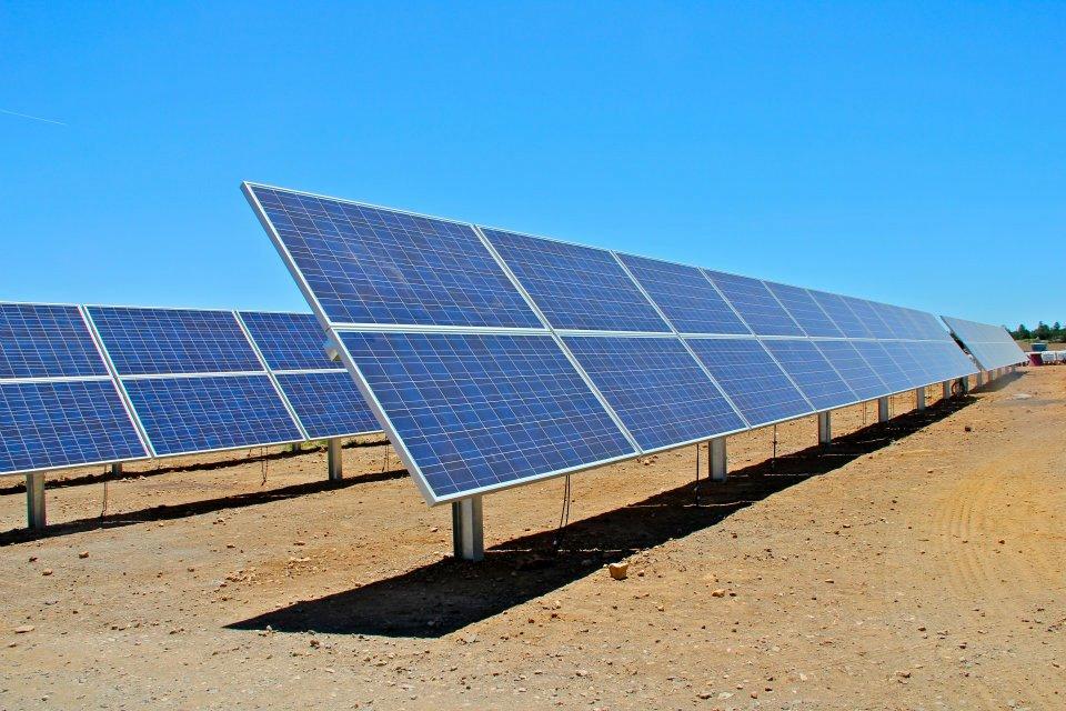 srp-seeks-solar-energy-from-bidders-including-navajo-nation-knau