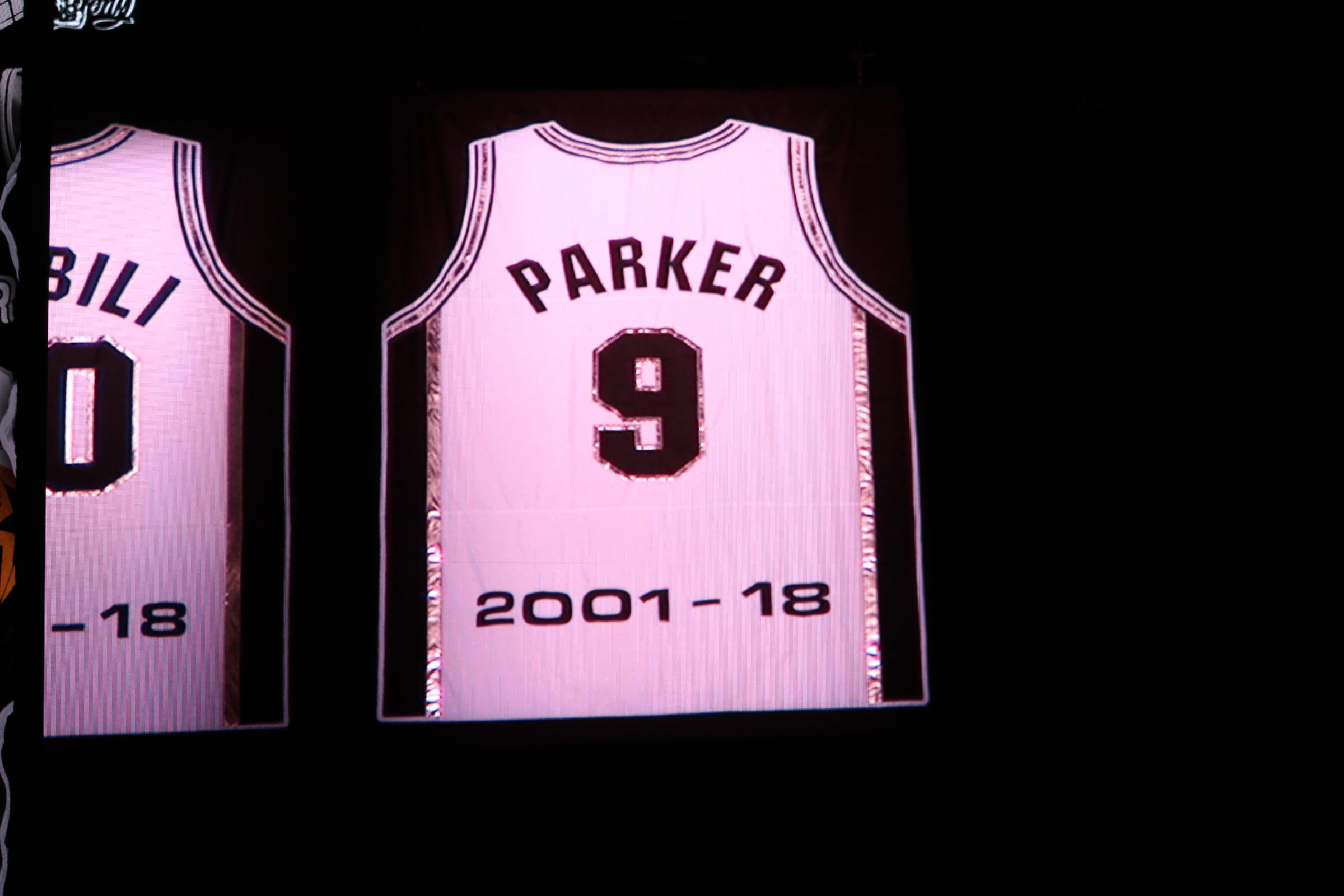 spurs jersey retired