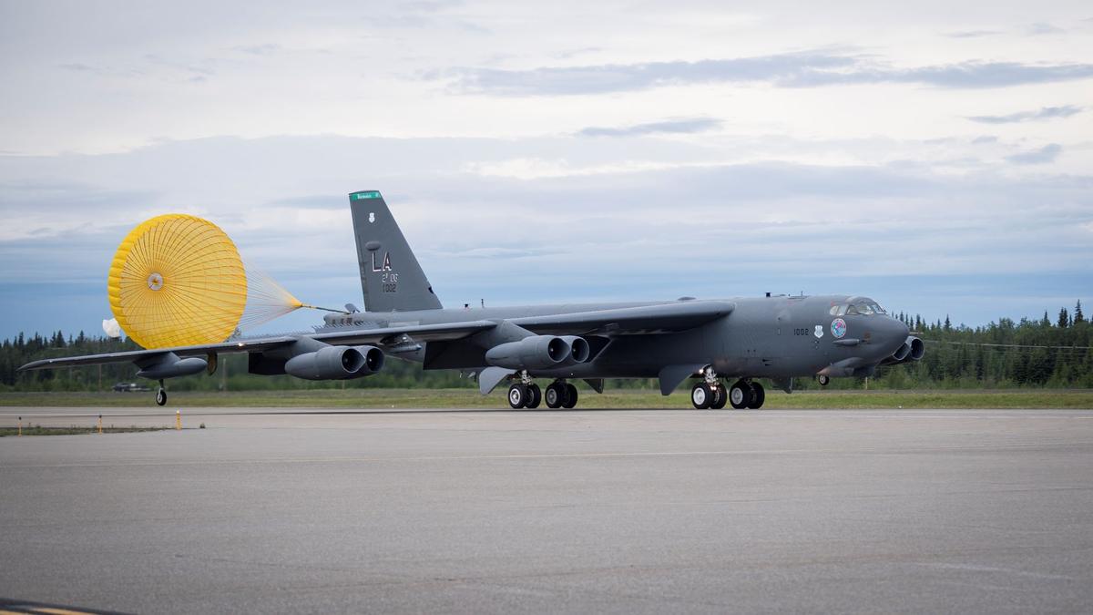 B-52s At Eielson Helping Train U.S., Canadian Pilots To Intercept ...