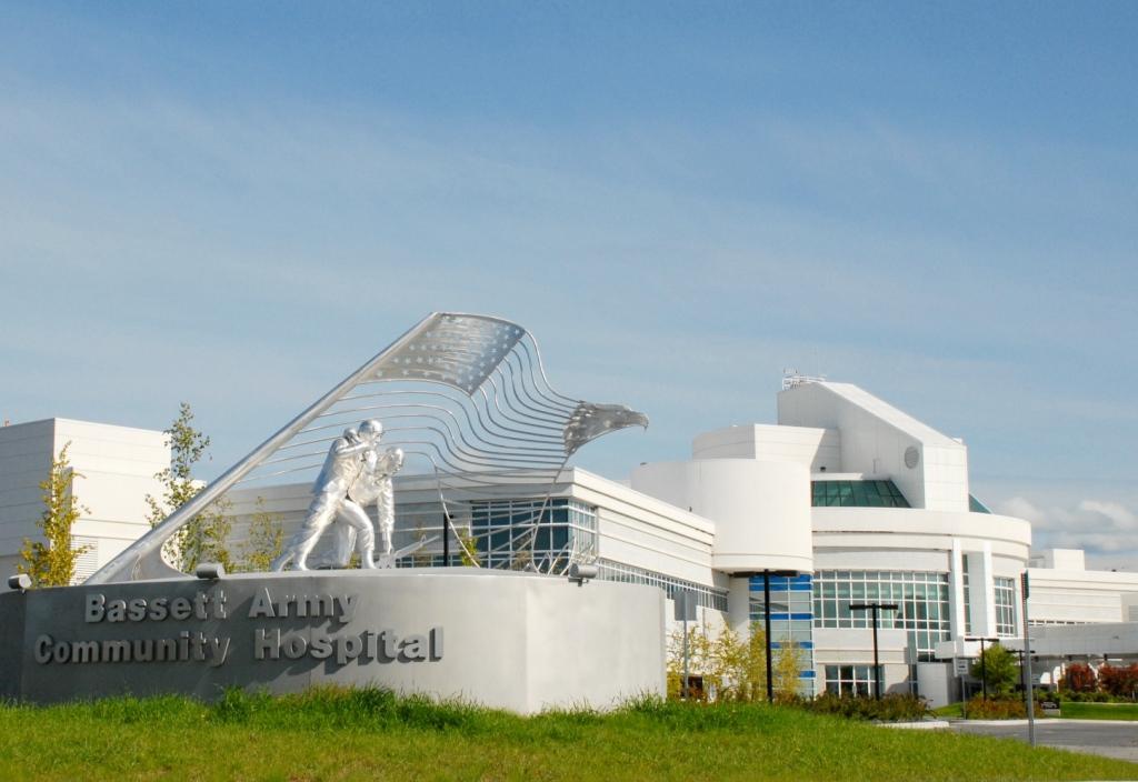 Eielson, Fort Wainwright begin vaccinating key activeduty, civilian