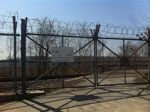 15+ Demilitarized Zone North And South Korea Border Fence Background