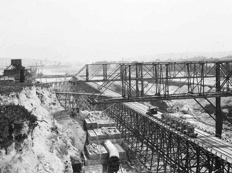 Ballard Locks under construction, 1913
