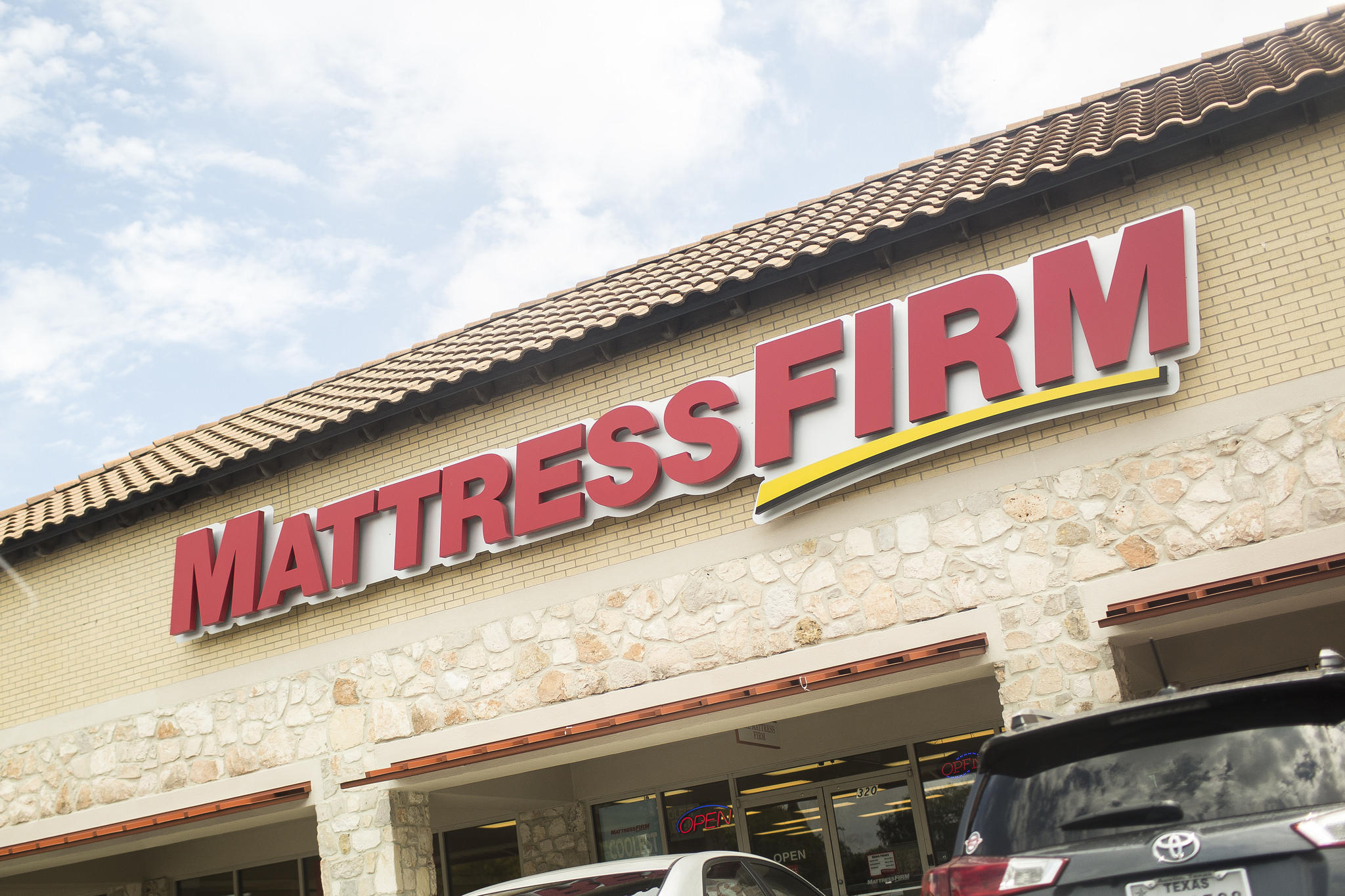 mattress store thomaston maine