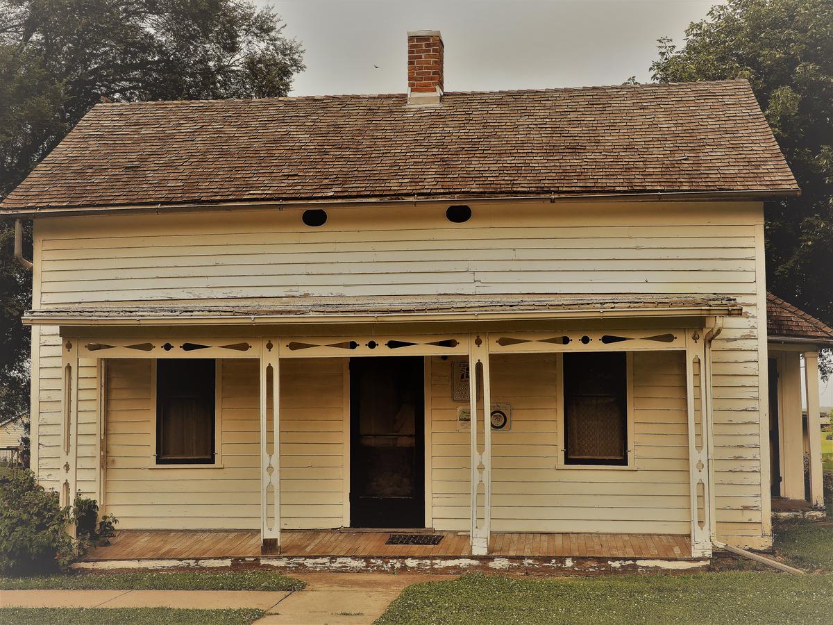 Stuff in the Basement: Small Wonders--The Todd House