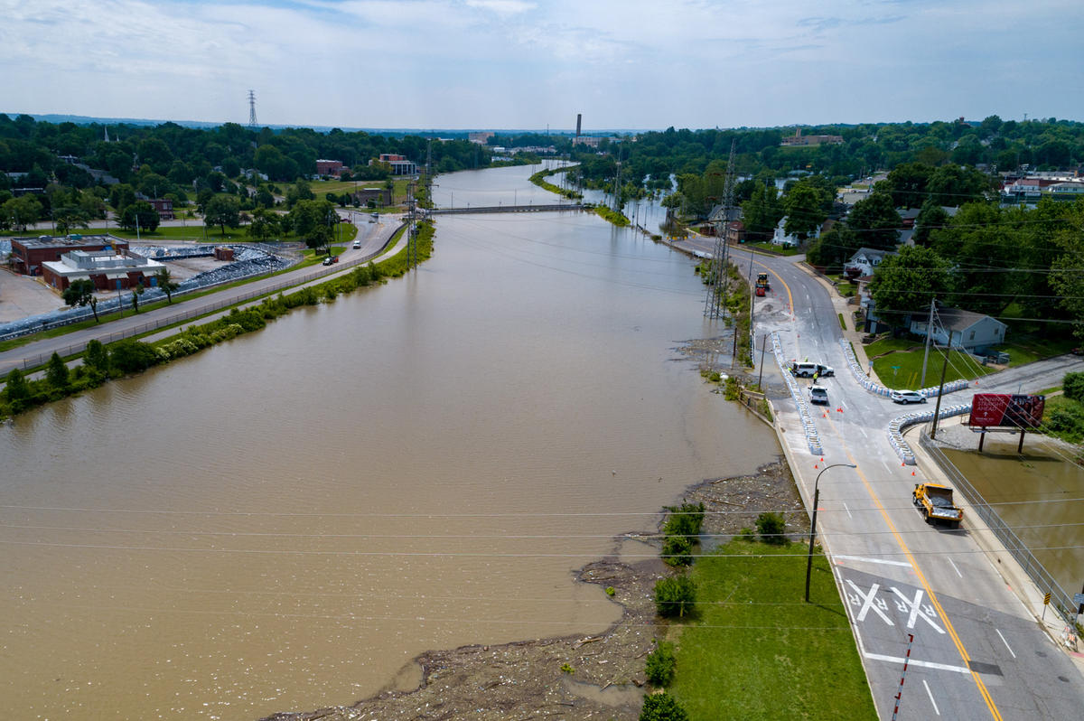 As Floodwaters Remain High, Many In St. Louis Wonder If They’ll Reach ...