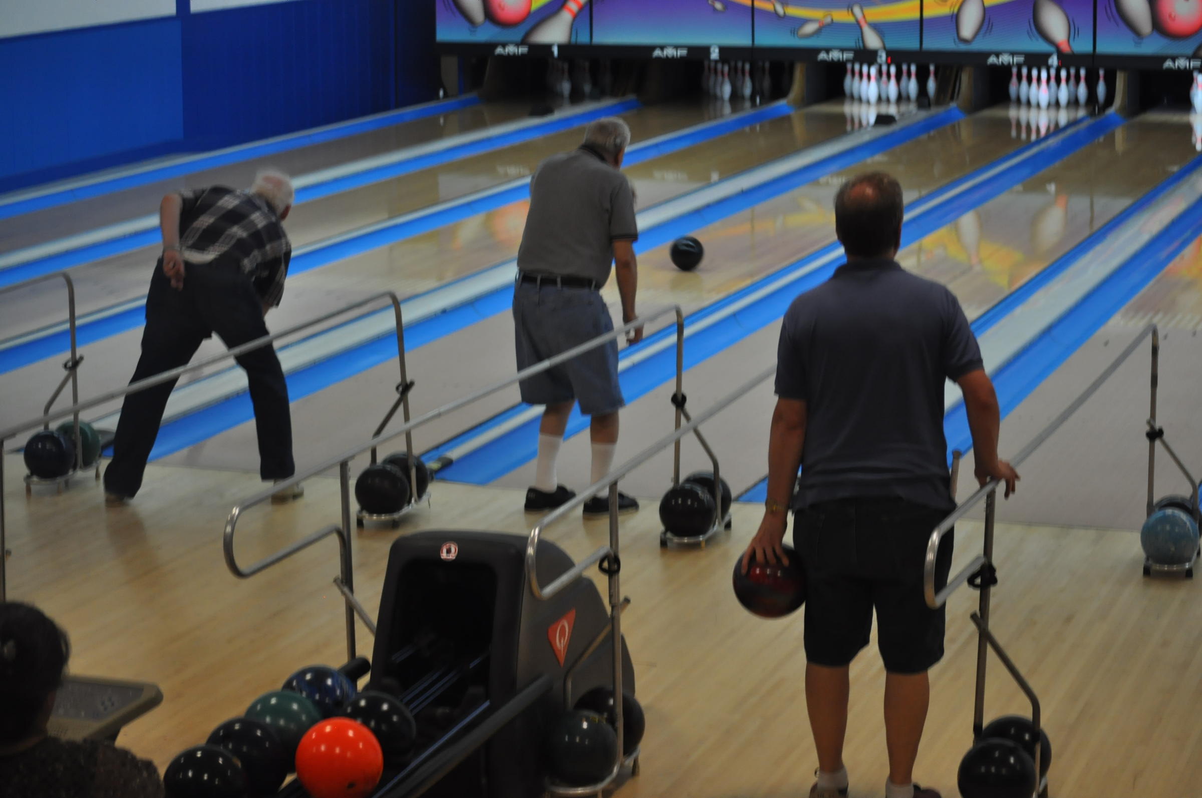Blind bowlers prepare for national tournament, even as membership is
