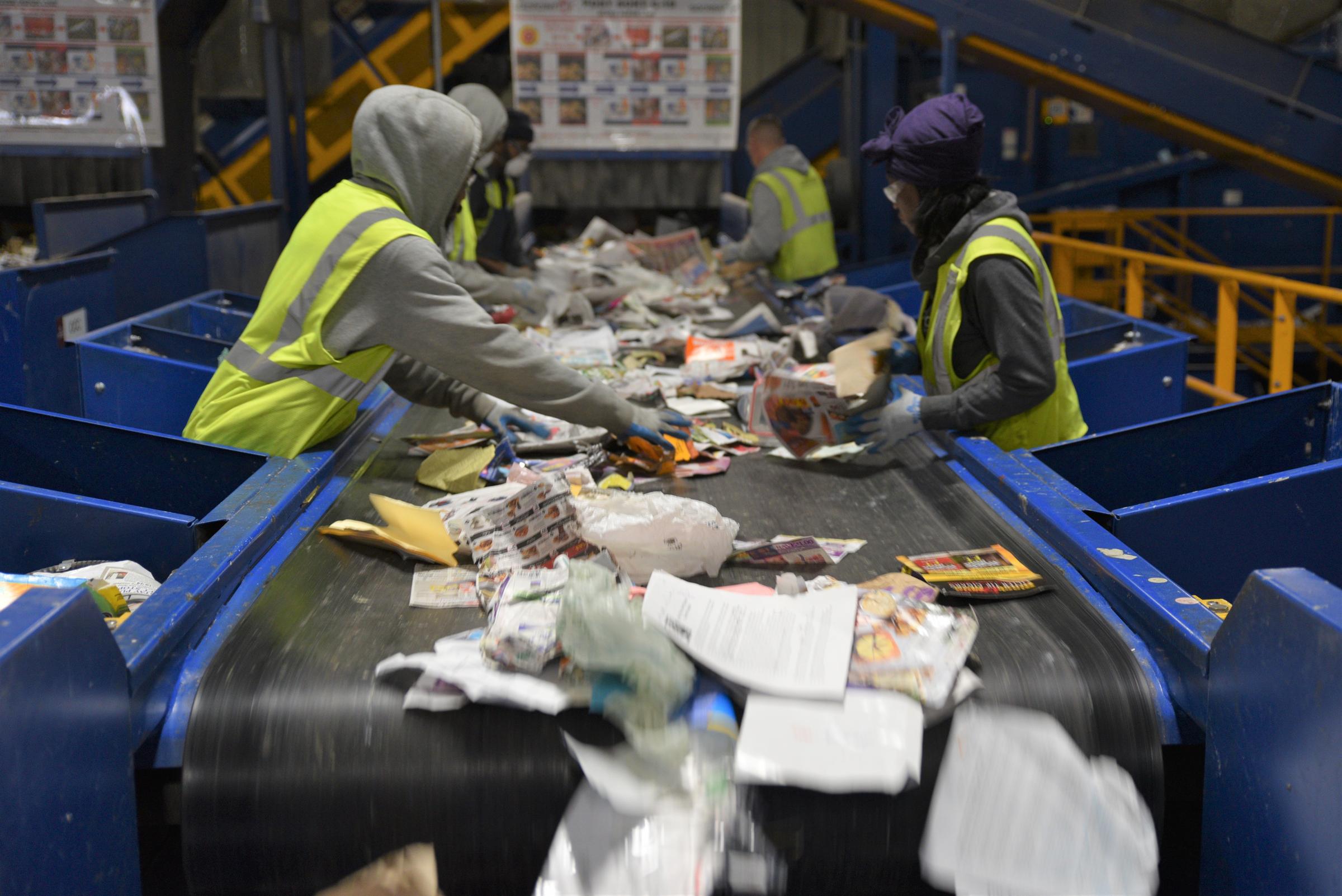 Michiganders send most trash to landfills since before recession