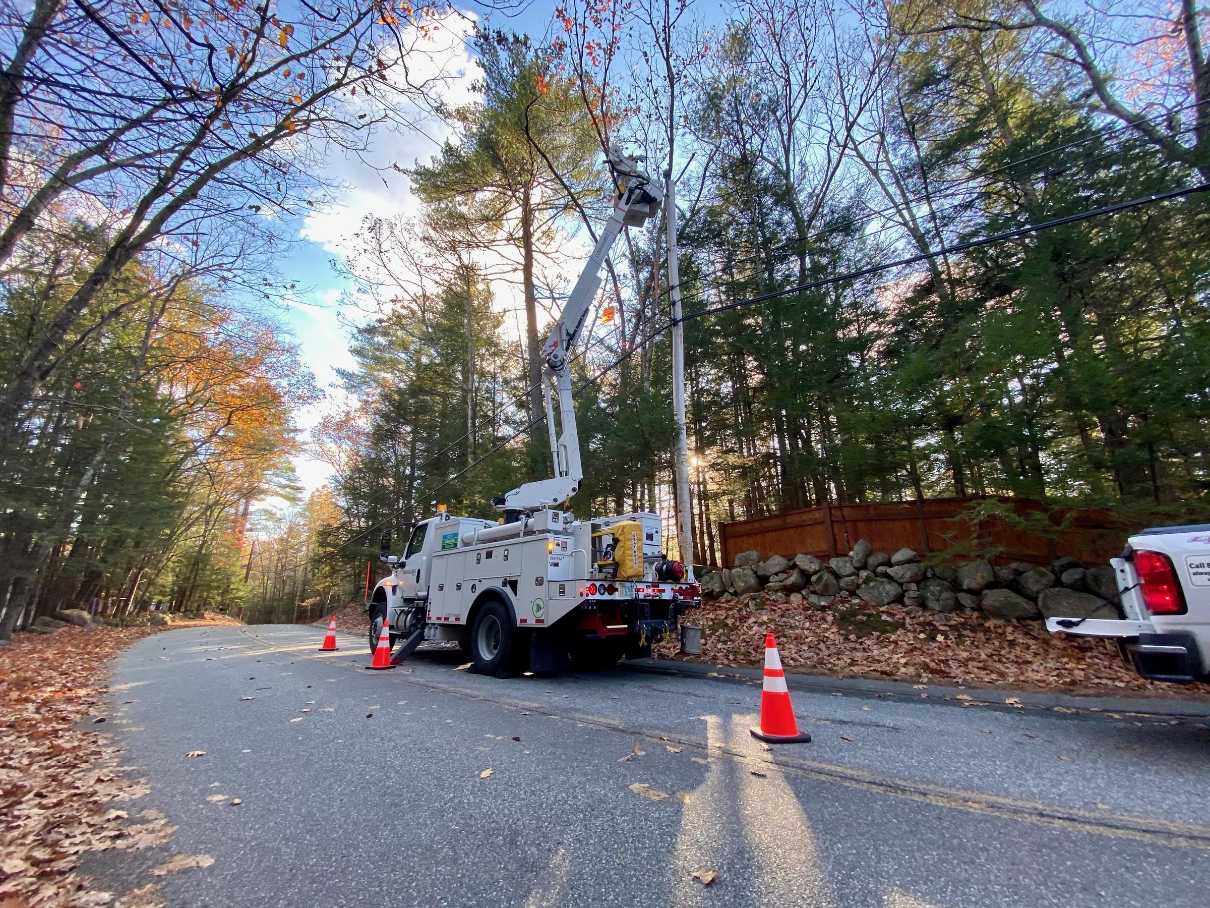 Utilities Repair N H Outages On Election Eve Back Up Generators Offered To Polling Places New Hampshire Public Radio