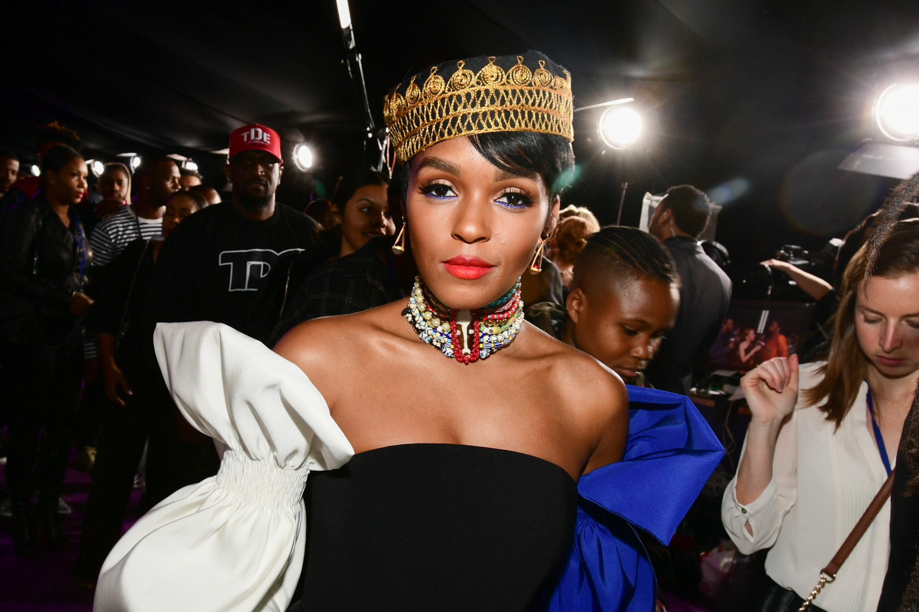 Janelle Monae On Her Dirty World Dominating Year 90 5 Wesa