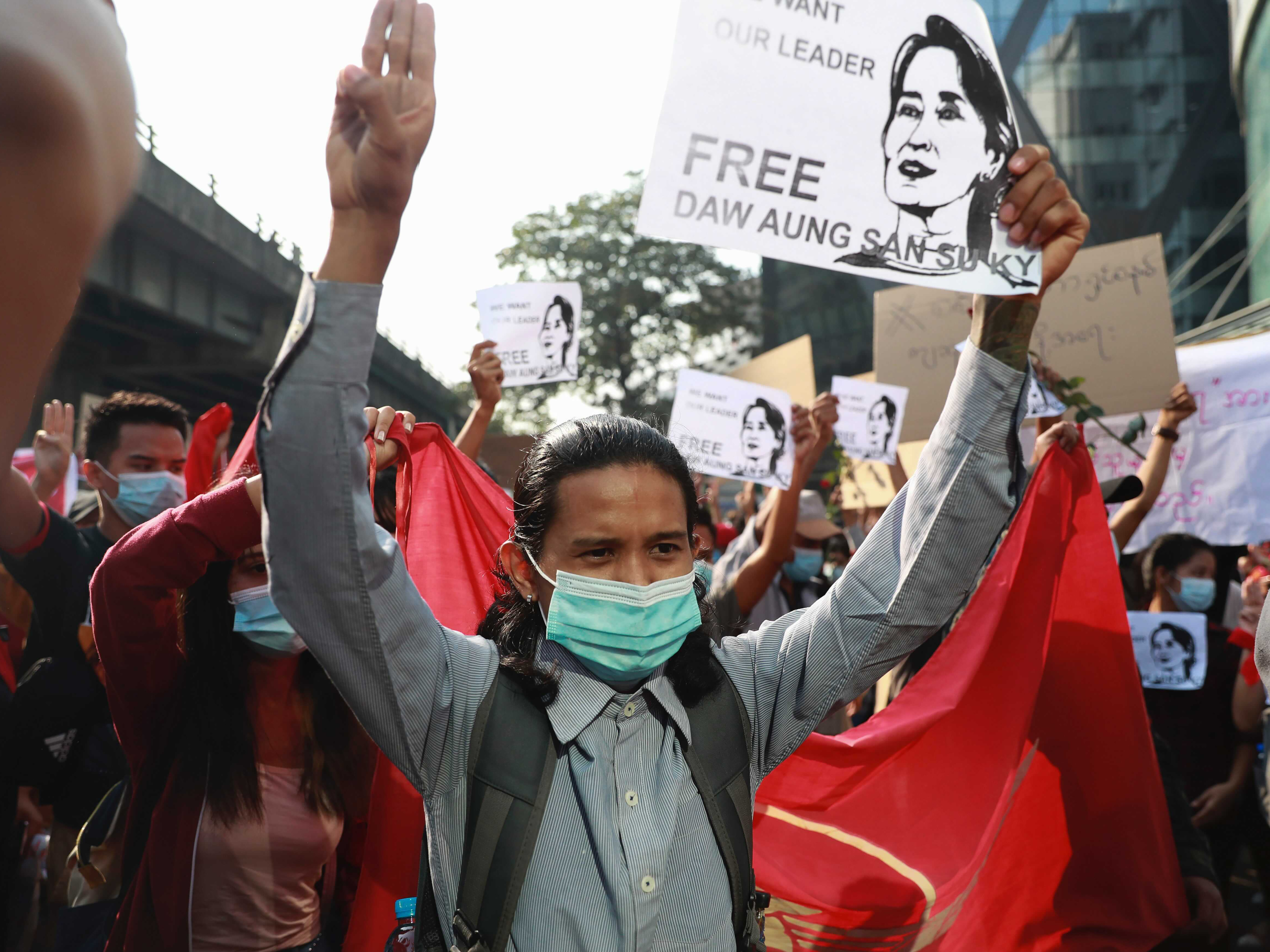 Tens Of Thousands Rally In Myanmar Protesting Military Coup Kpcw