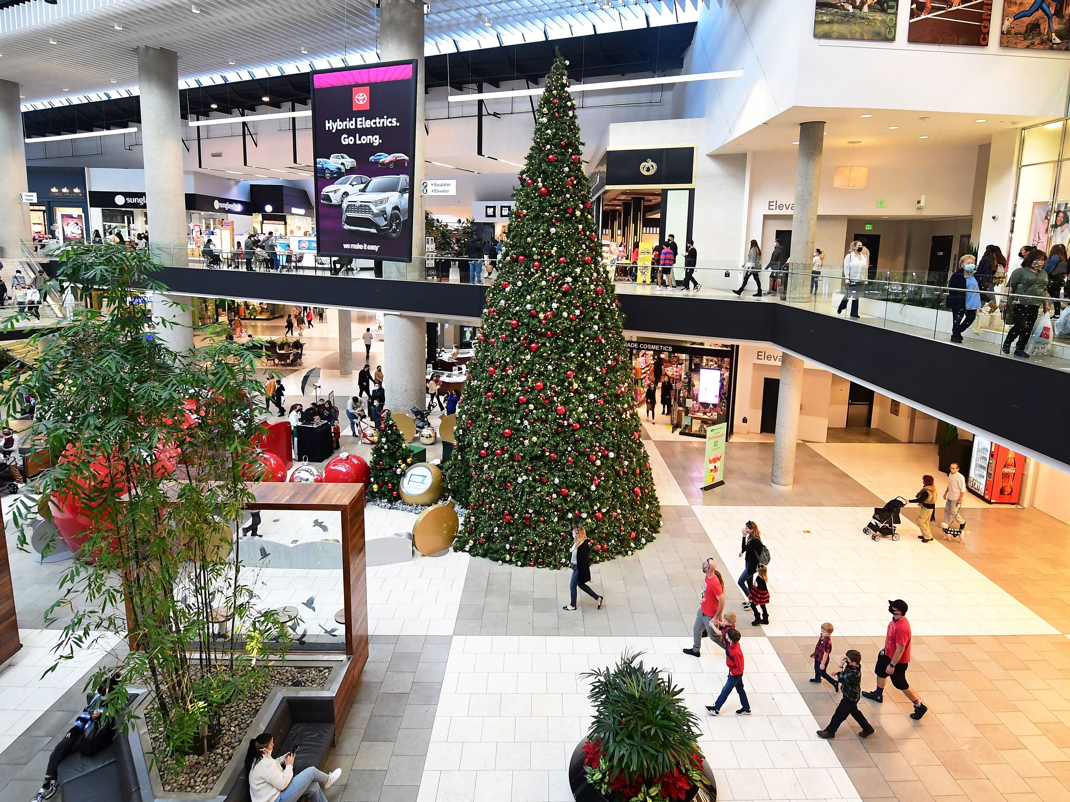 Restaurants Open On Christmas In Waco Texas 2022 A Complete Guide To What Is — And Isn't — Open This Christmas | Kwbu