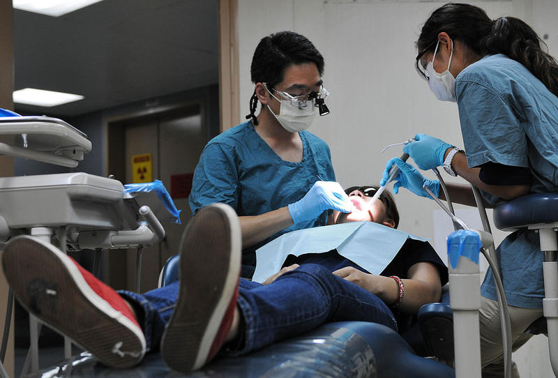 Volunteer Dentists offer Critical Care in Lee Dental Clinic Health