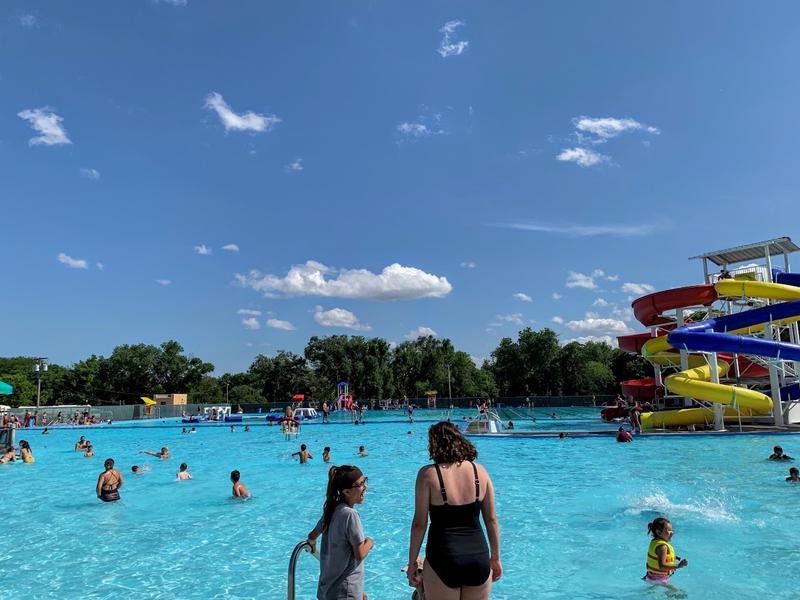 garden city community pool