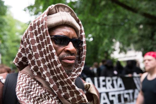 <p>Ibrahim Mubarak, with Right 2 Survive, was part of the large group of counter protests opposing a Trump Free Speech Rally in Terry Schrunk Plaza Sunday, June 4, 2017. "This country is freedom for everybody," he said. "I have a right to be a Muslim and walk the streets without being attacked."</p>