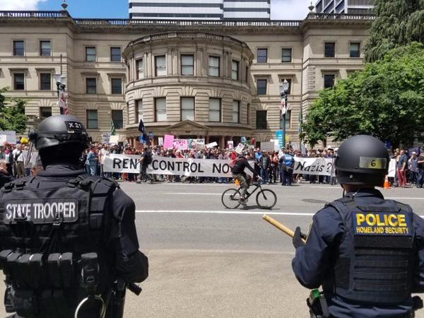 <p>Multiple counter protests were underway in downtown <span class="link-complex-target"><a class="link-complex" href="https://twitter.com/search?q=%23Portland" target="_blank" rel="hashtag">Portland</a>&nbsp;Sunday, June&nbsp;4, 2017</span>, including this group demanding rent control.</p>