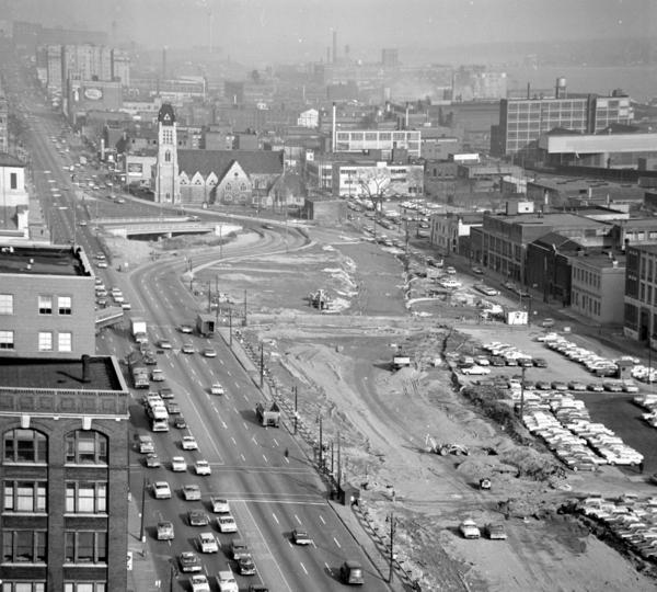 A view of the Chrysler Freeway in 1964, looking east from the roof of the City-County Building.