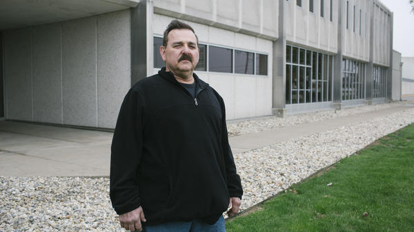 Auto worker Ted Kenworthy in front of the Chrysler plant last Wednesday in Kokomo. During a 2010 visit to Kokomo, President Obama said the auto bailout greatly benefited the city.