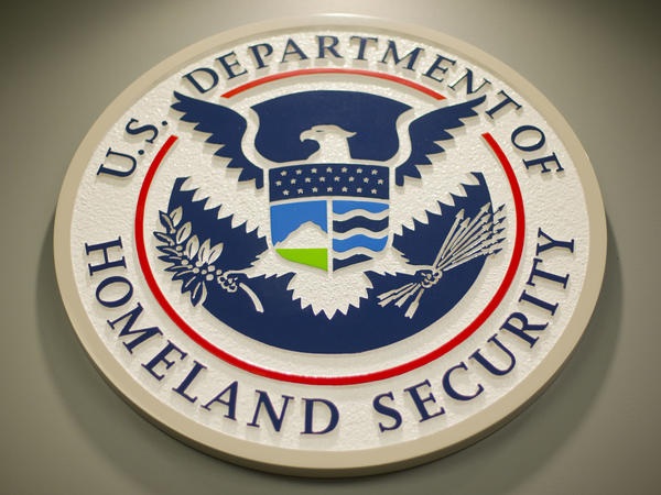 doctors with criminal records examined immigrants, report says