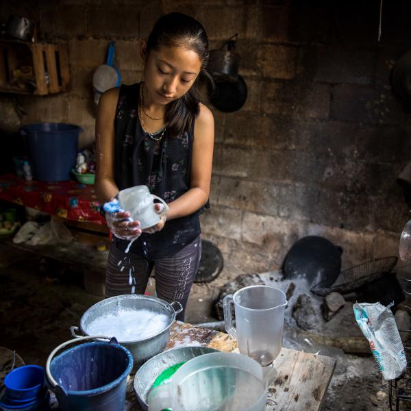 In many Maya communities, children see themselves as partners with their parents when it comes to working around the house, says psychologist Suzanne Gaskins. Susy, 12, says she voluntarily washes the dishes sometimes because she wants to help her mom.